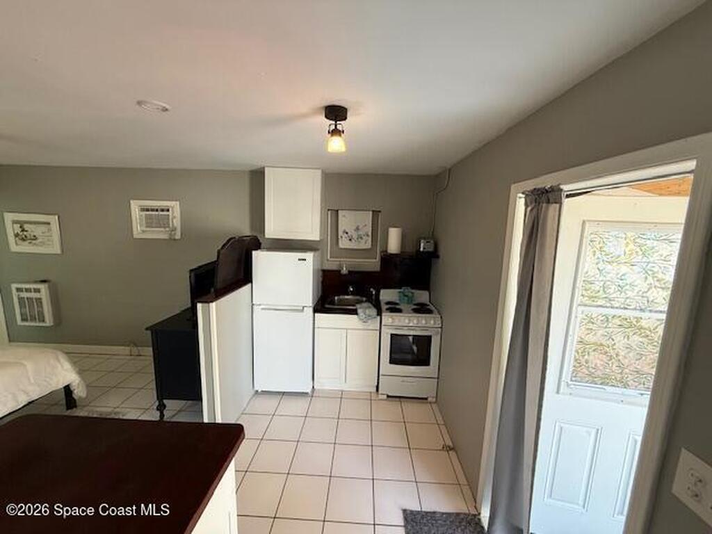 2179 Pineapple Avenue, Melbourne, FL 32935