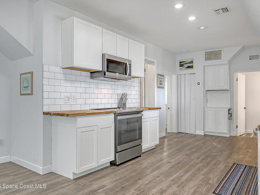 2179 Pineapple Avenue, Melbourne, FL 32935