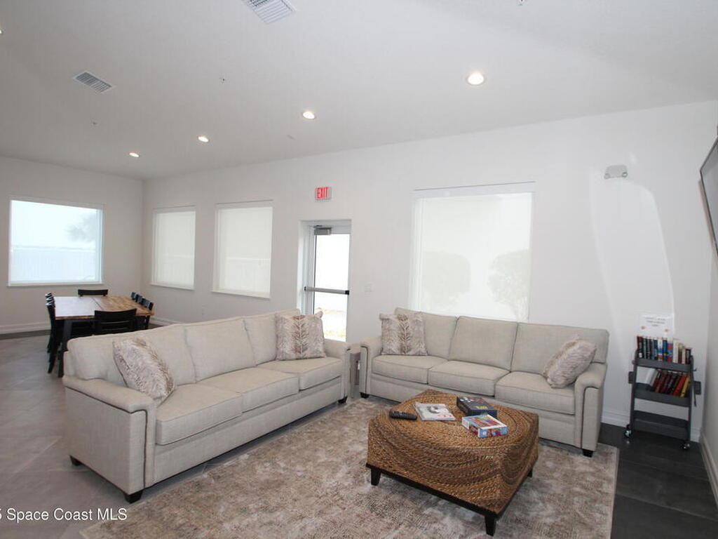 1465 S Harbor City Boulevard, Melbourne, FL 32901