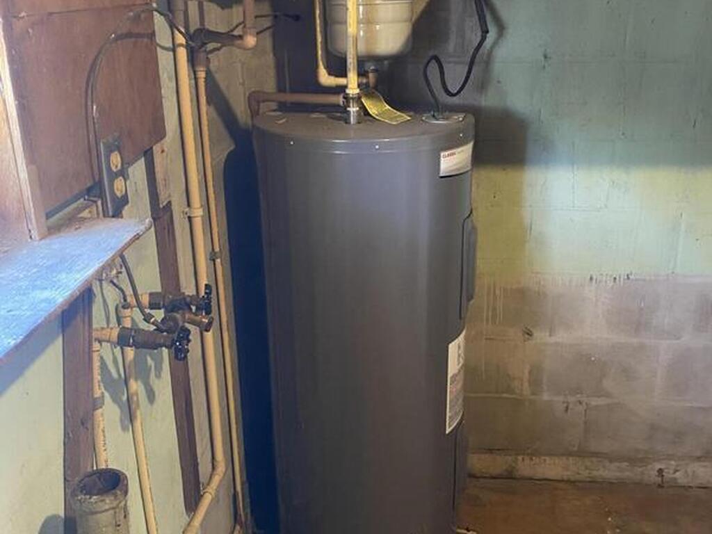 1465 Hillcrest Drive, Melbourne, FL 32935