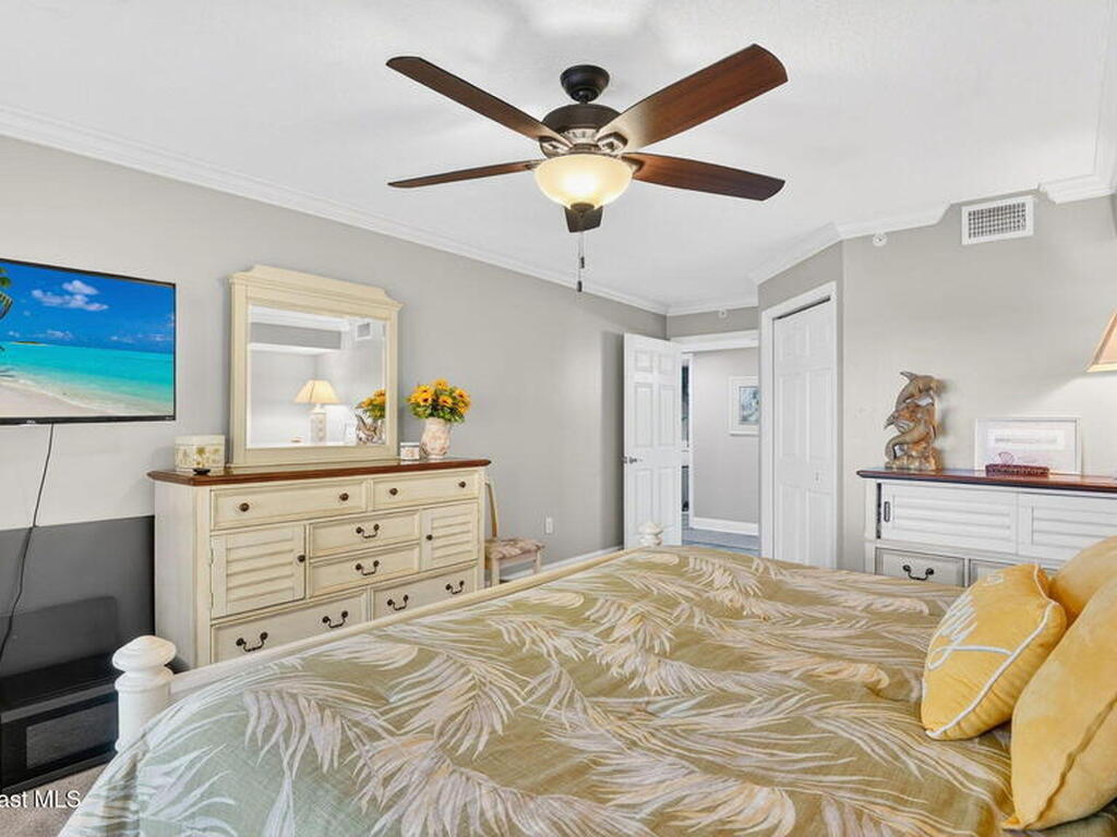 8472 Ridgewood Avenue, Cape Canaveral, FL 32920