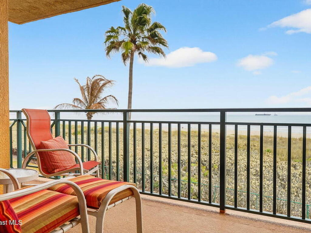 8472 Ridgewood Avenue, Cape Canaveral, FL 32920