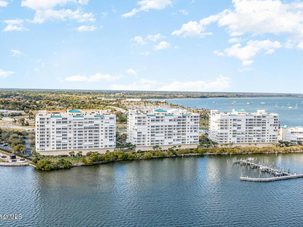 5 Indian River Avenue, Titusville, FL 32796