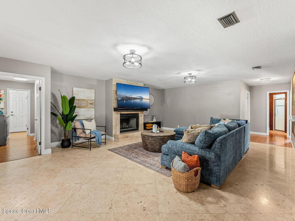 626 Sugarwood Way, Melbourne, FL 32940