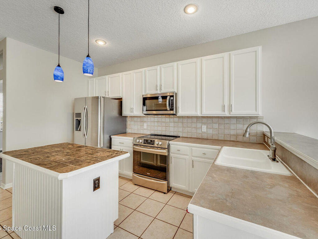 776 Autumn Glen Drive, Suntree, FL 32940