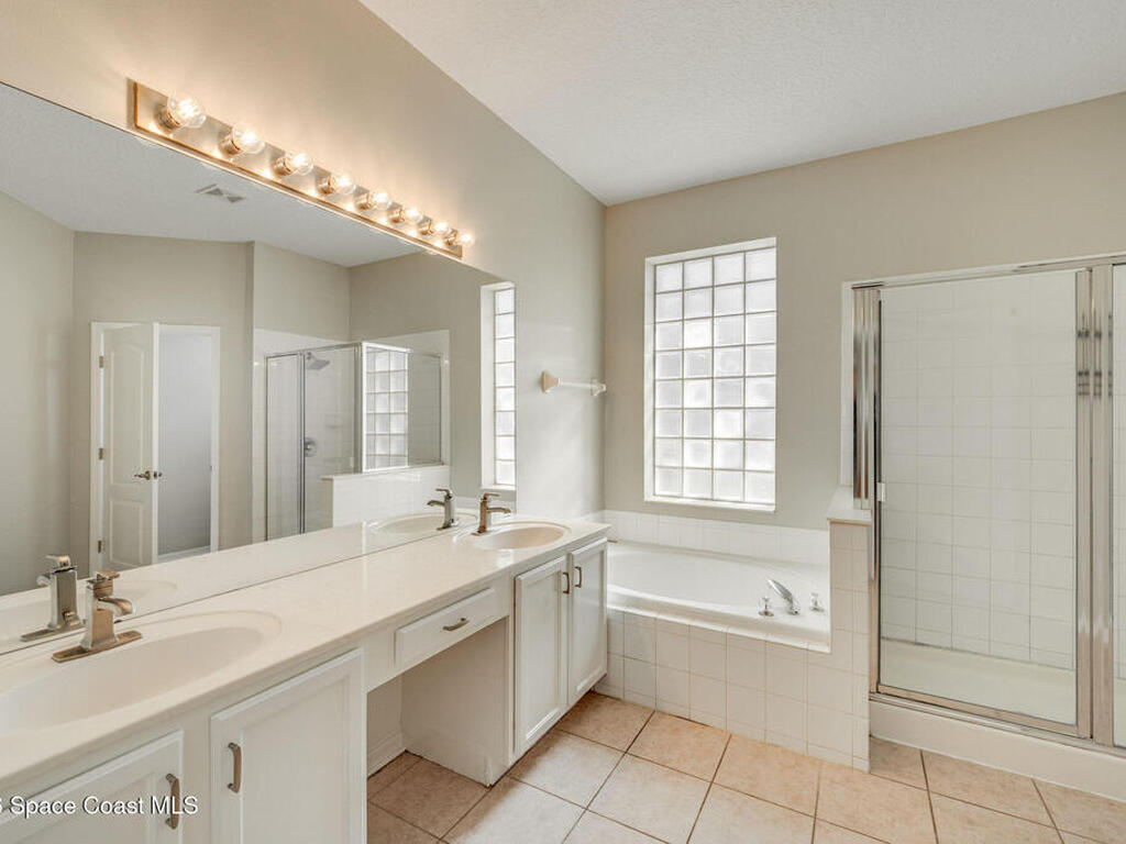 776 Autumn Glen Drive, Suntree, FL 32940