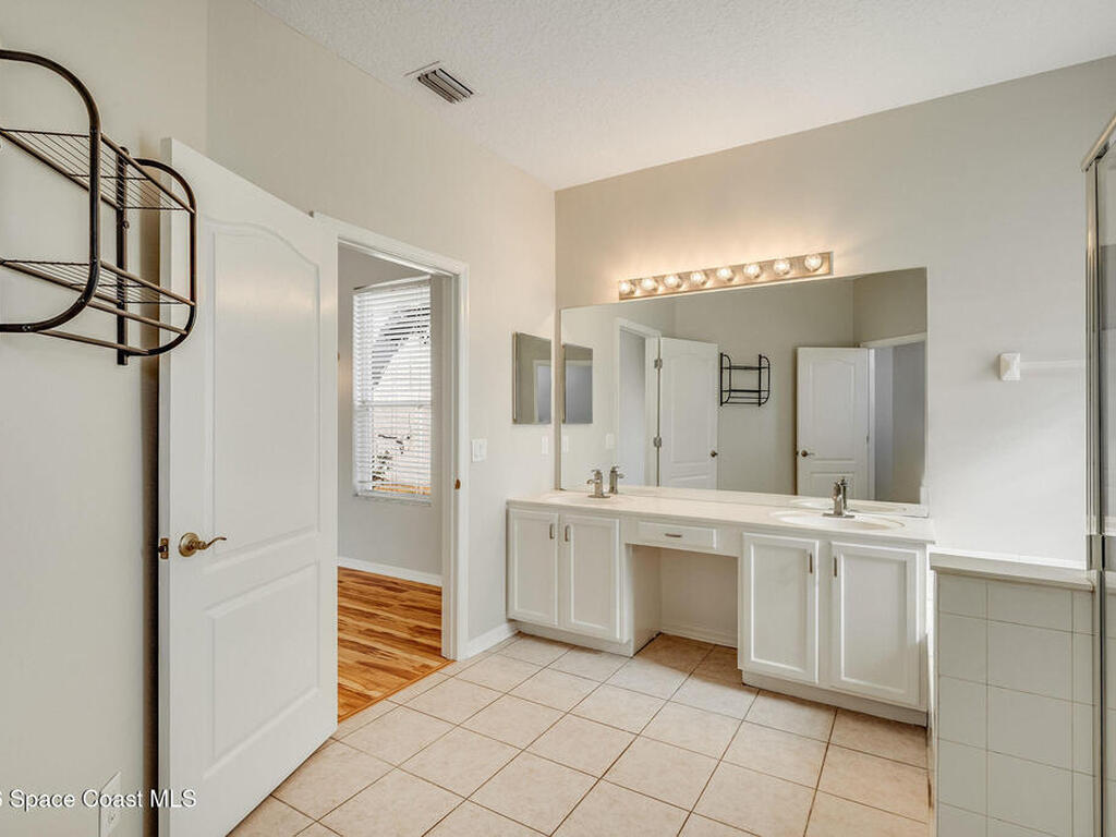 776 Autumn Glen Drive, Suntree, FL 32940