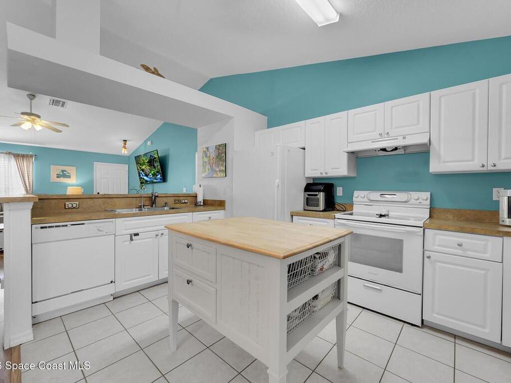 8016 106th Avenue, Vero Beach, FL 32967