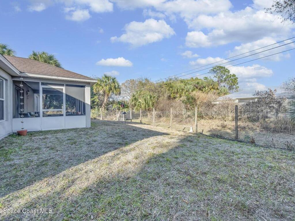 8016 106th Avenue, Vero Beach, FL 32967