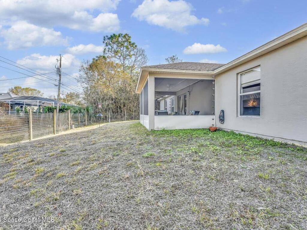 8016 106th Avenue, Vero Beach, FL 32967