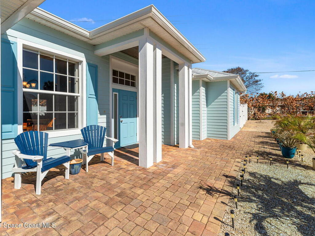 1139 S Brevard Avenue, Cocoa Beach, FL 32931
