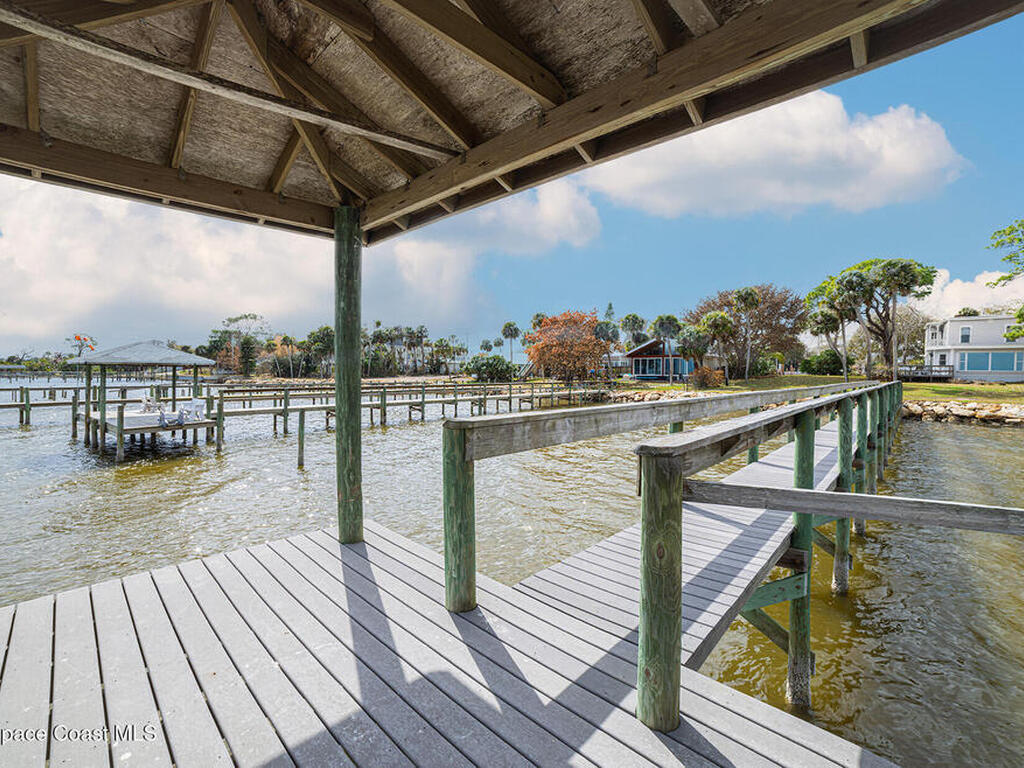 527 Indian River Avenue, Titusville, FL 32796