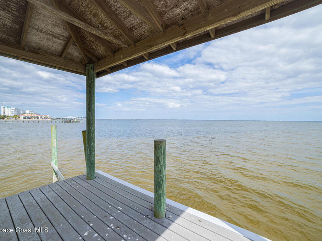 527 Indian River Avenue, Titusville, FL 32796