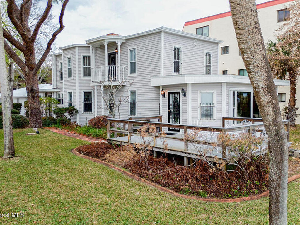 527 Indian River Avenue, Titusville, FL 32796