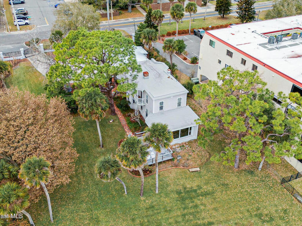 527 Indian River Avenue, Titusville, FL 32796