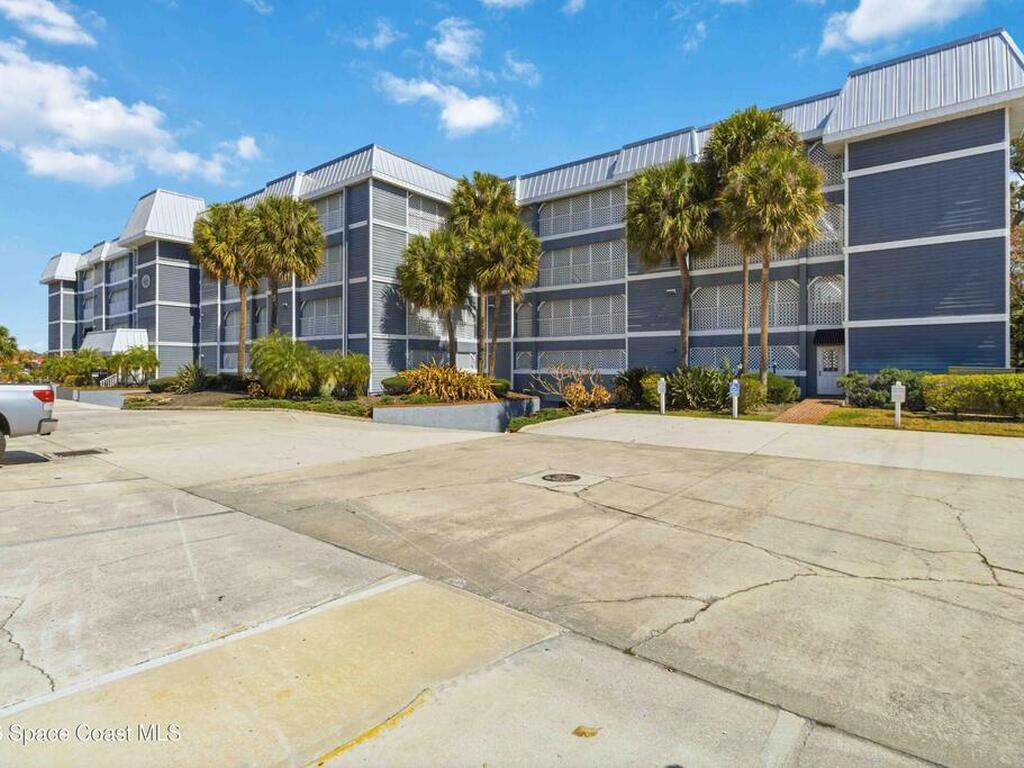 905 N Harbor City Boulevard, Melbourne, FL 32935
