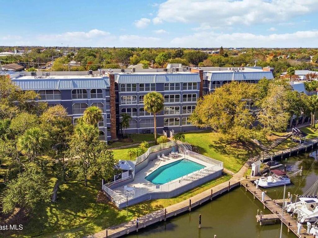 905 N Harbor City Boulevard, Melbourne, FL 32935