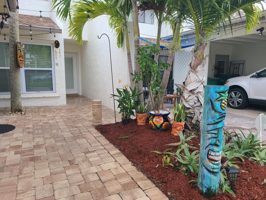 517 Summerset Court, Indian Harbour Beach, FL 32937