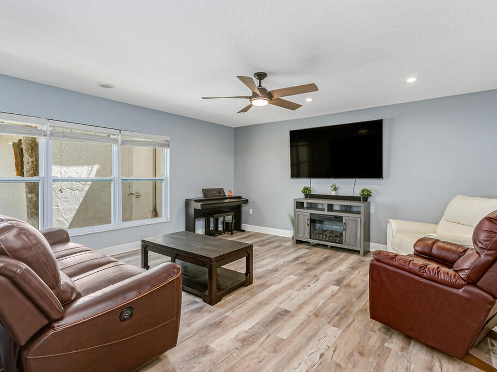 517 Summerset Court, Indian Harbour Beach, FL 32937
