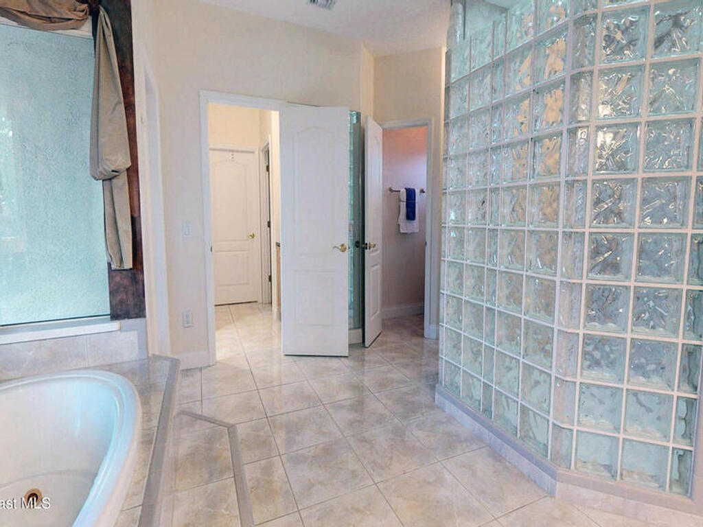 650 Loggerhead Island Drive, Satellite Beach, FL 32937