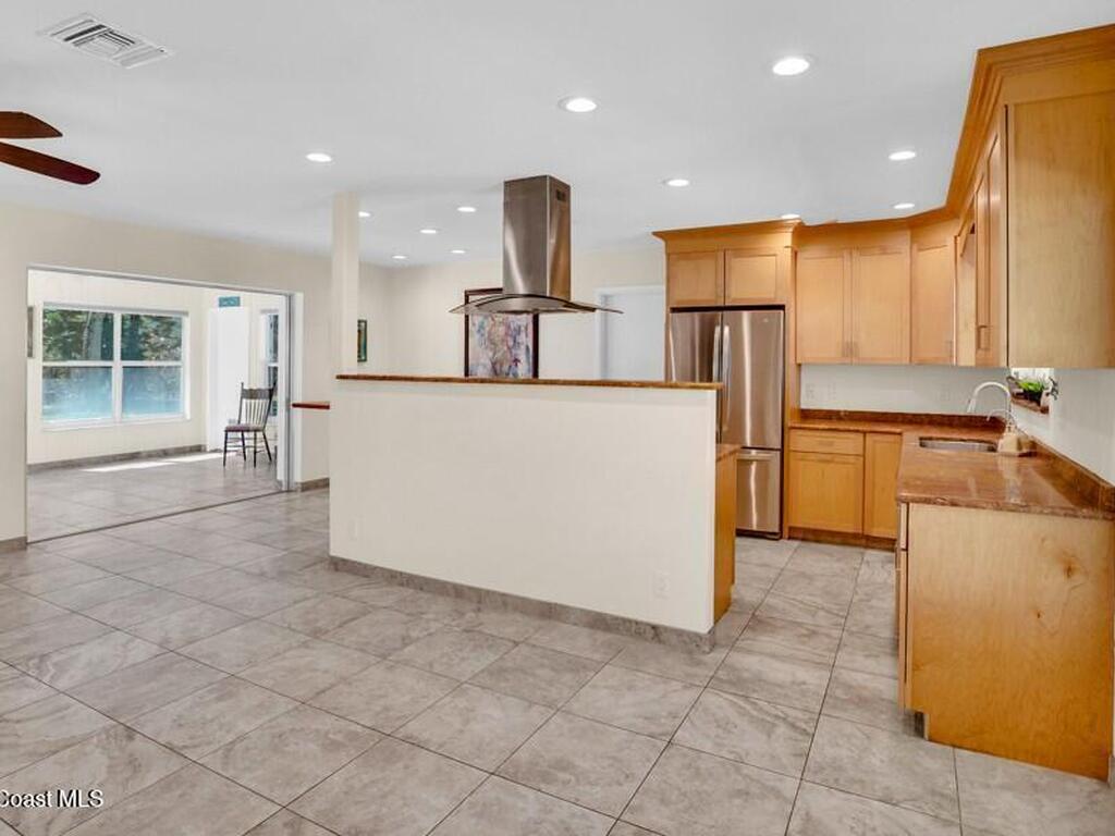 912 Coquina Lane, Vero Beach, FL 32963