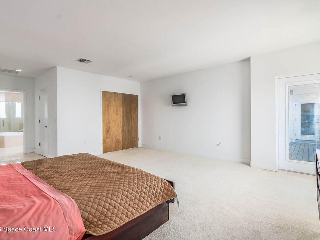 1870 Harbor Point Drive, Merritt Island, FL 32952