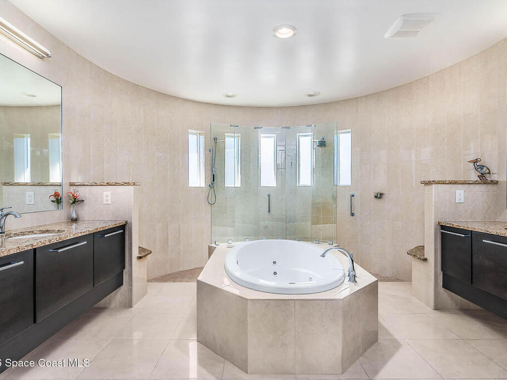 1870 Harbor Point Drive, Merritt Island, FL 32952