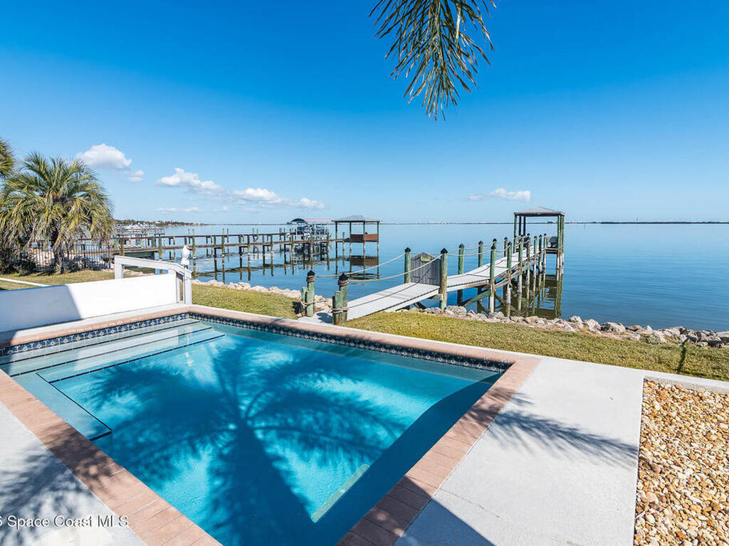 1870 Harbor Point Drive, Merritt Island, FL 32952