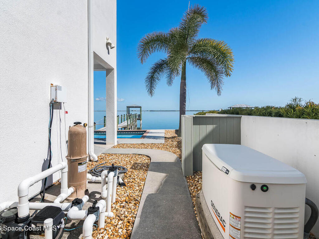 1870 Harbor Point Drive, Merritt Island, FL 32952