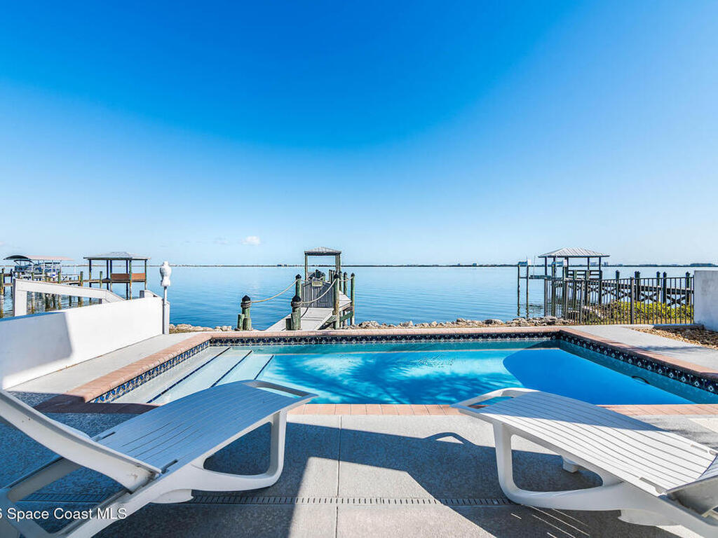 1870 Harbor Point Drive, Merritt Island, FL 32952