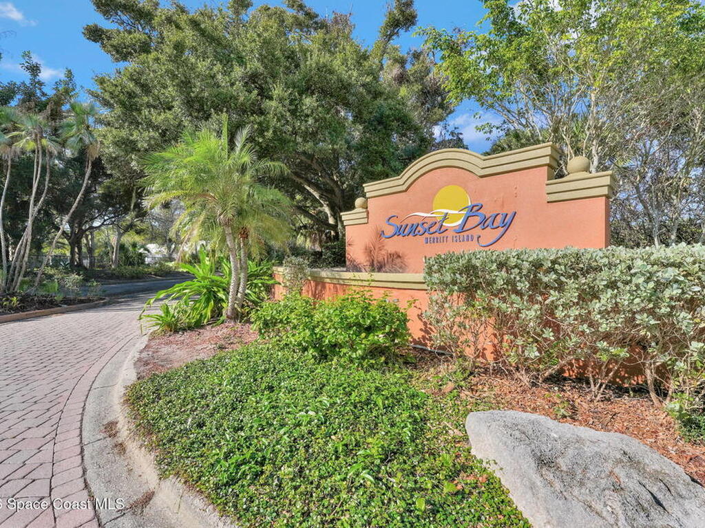 225 S Tropical Trail, Merritt Island, FL 32952