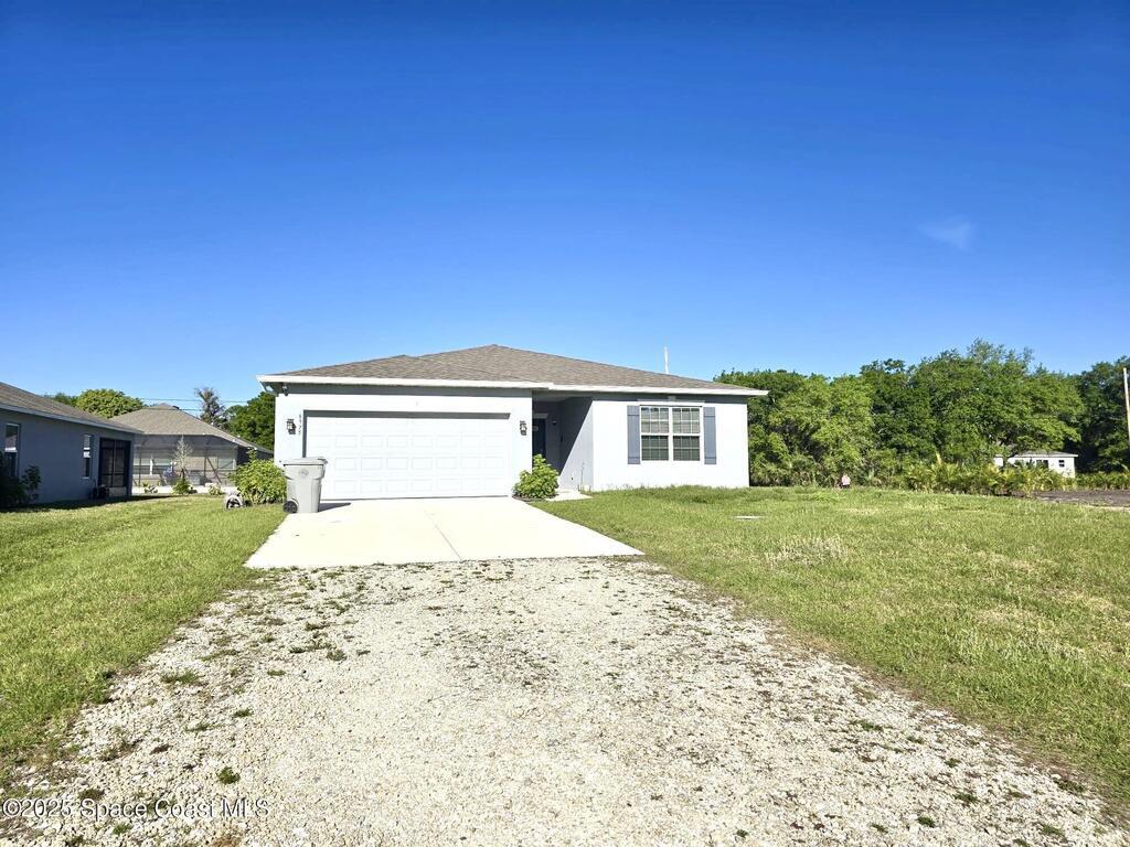 8975 102nd Avenue, Vero Beach, FL 32967