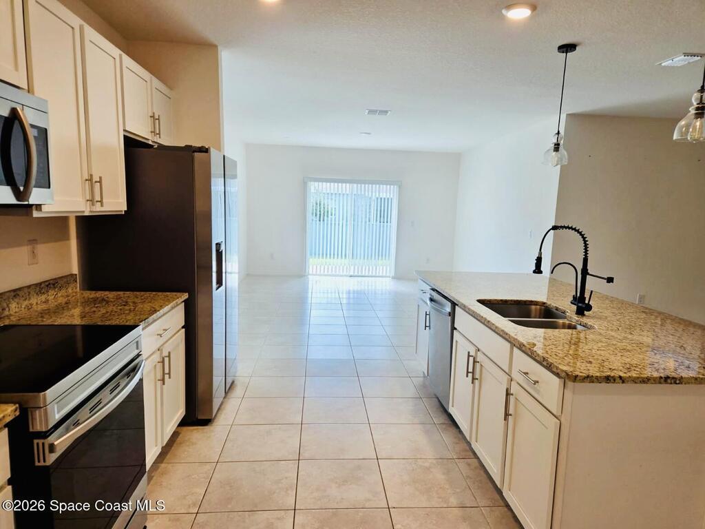 8975 102nd Avenue, Vero Beach, FL 32967