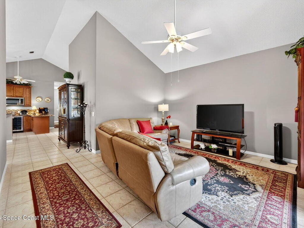 2322 Early Dawn Circle, Melbourne, FL 32935