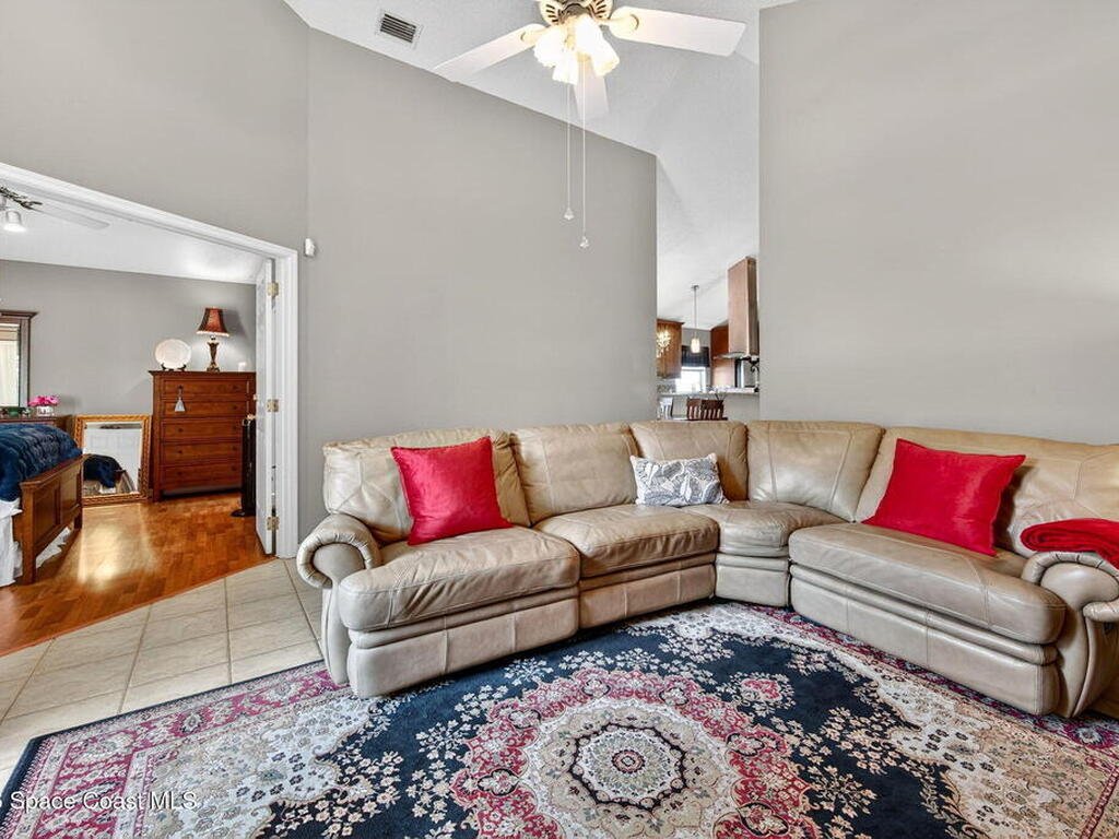 2322 Early Dawn Circle, Melbourne, FL 32935