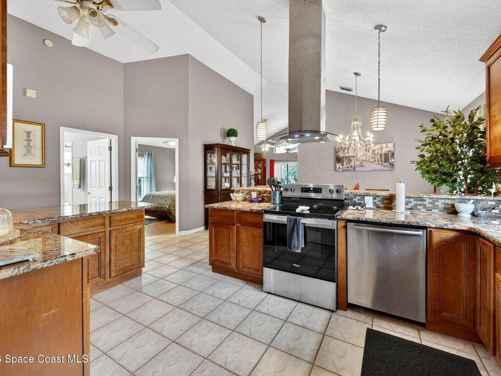 2322 Early Dawn Circle, Melbourne, FL 32935