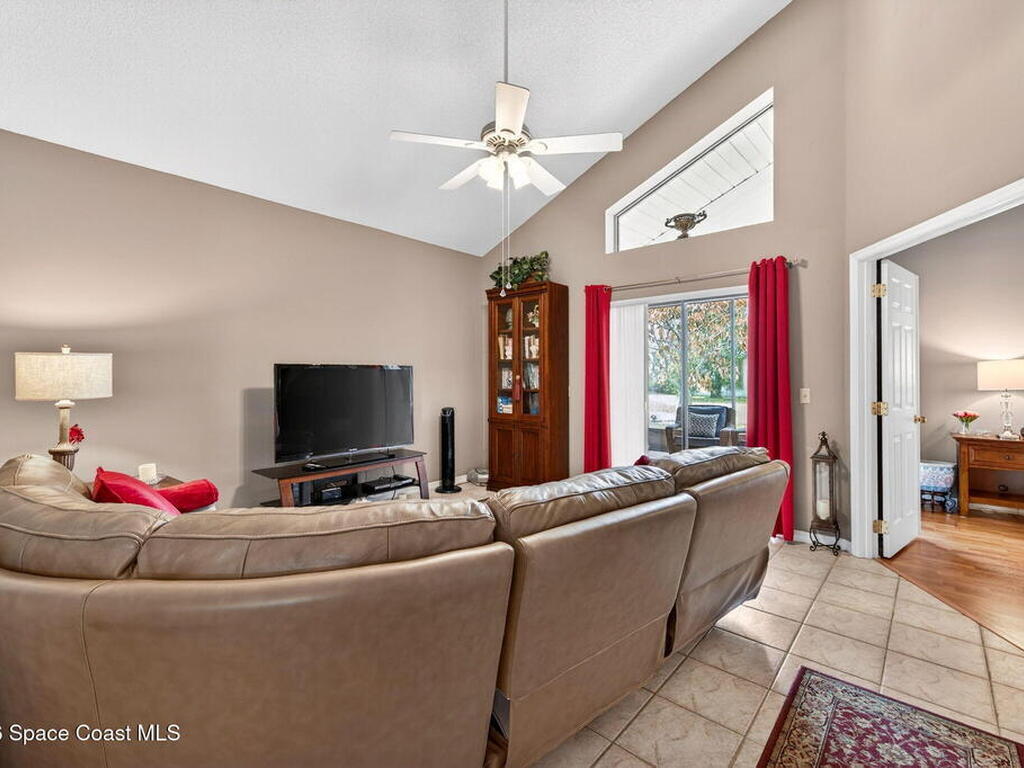 2322 Early Dawn Circle, Melbourne, FL 32935