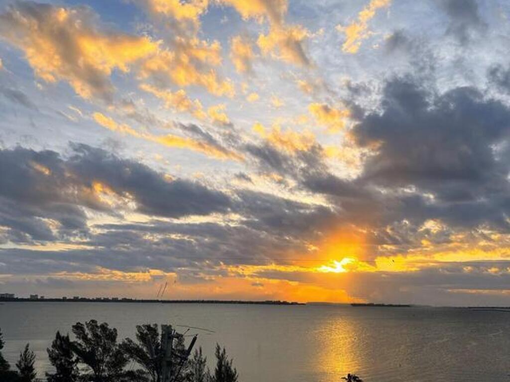 1437 Pineapple Avenue, Melbourne, FL 32935