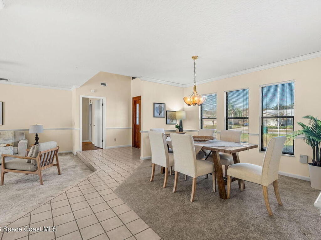 2213 Woodlawn Circle, Melbourne, FL 32934