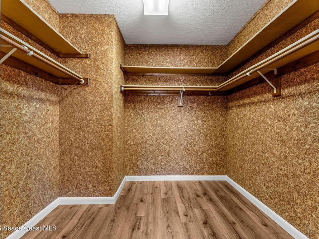 2213 Woodlawn Circle, Melbourne, FL 32934