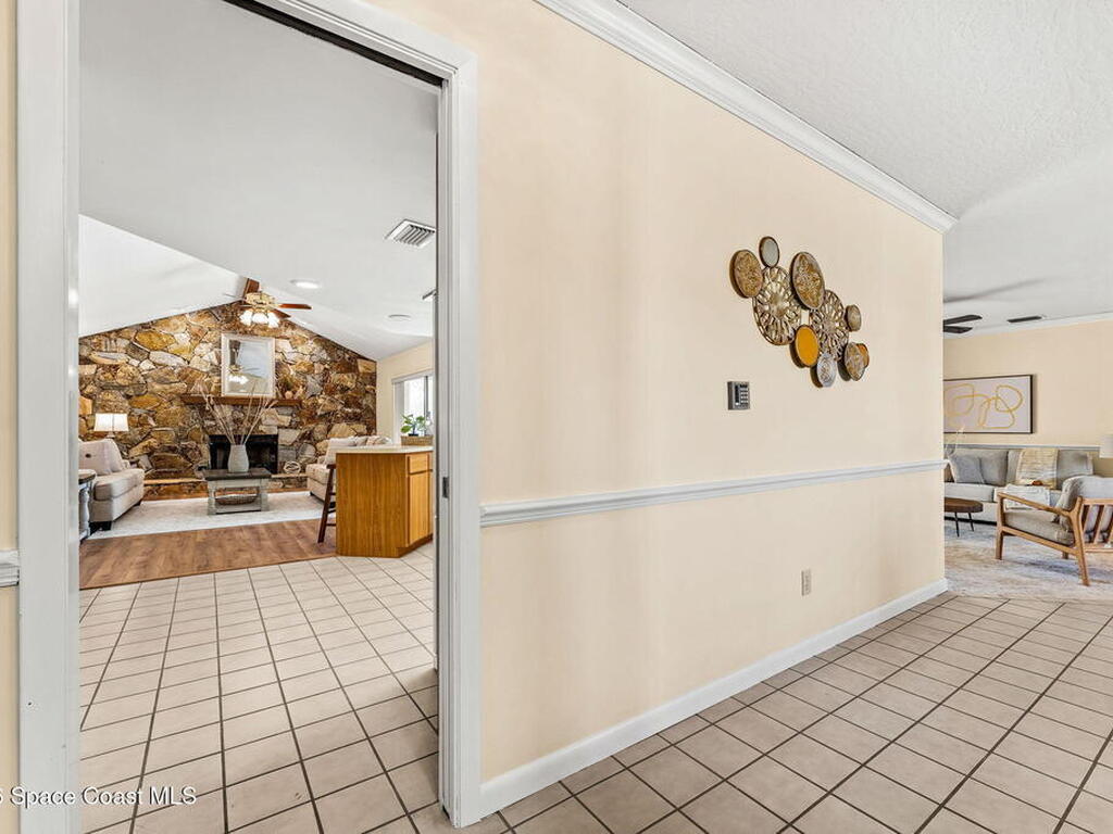 2213 Woodlawn Circle, Melbourne, FL 32934