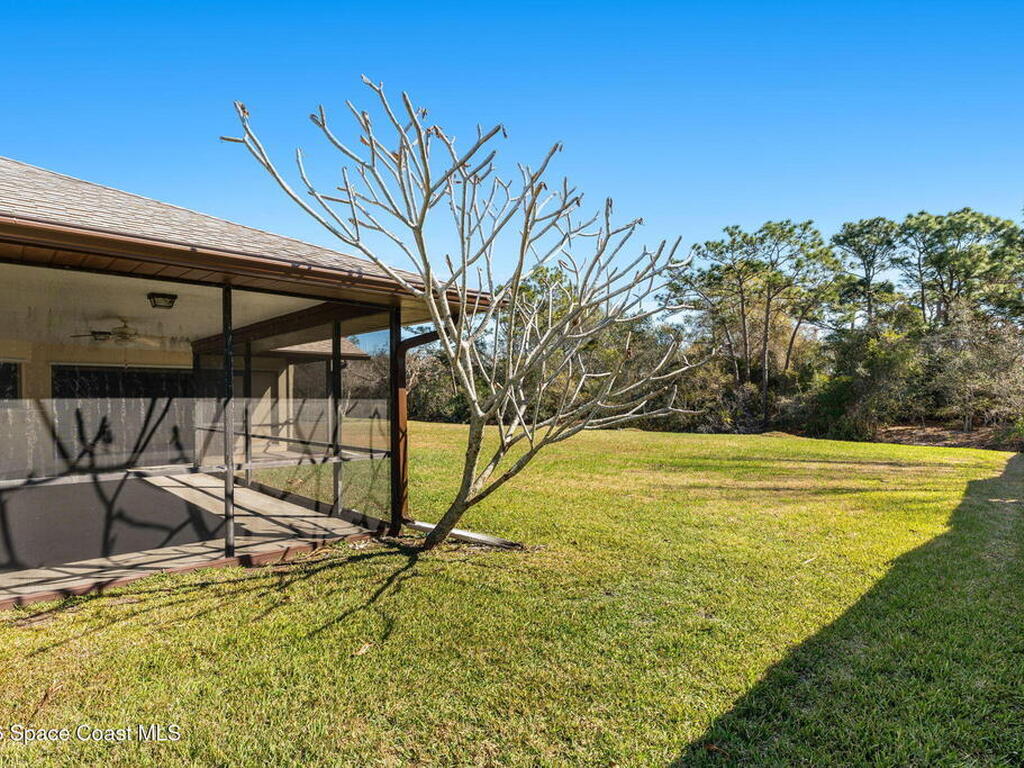 2213 Woodlawn Circle, Melbourne, FL 32934