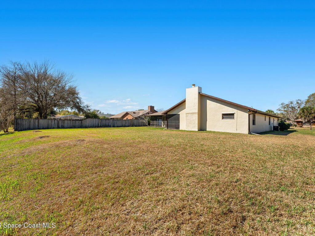 2213 Woodlawn Circle, Melbourne, FL 32934