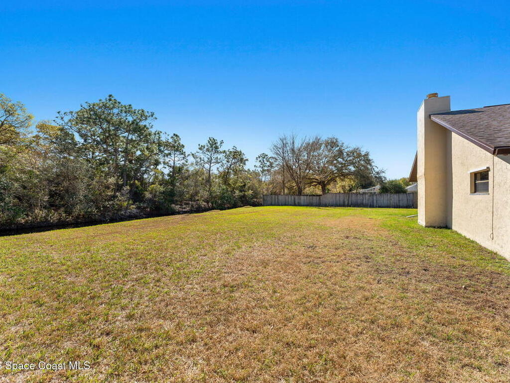 2213 Woodlawn Circle, Melbourne, FL 32934