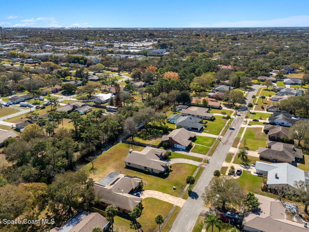 2213 Woodlawn Circle, Melbourne, FL 32934