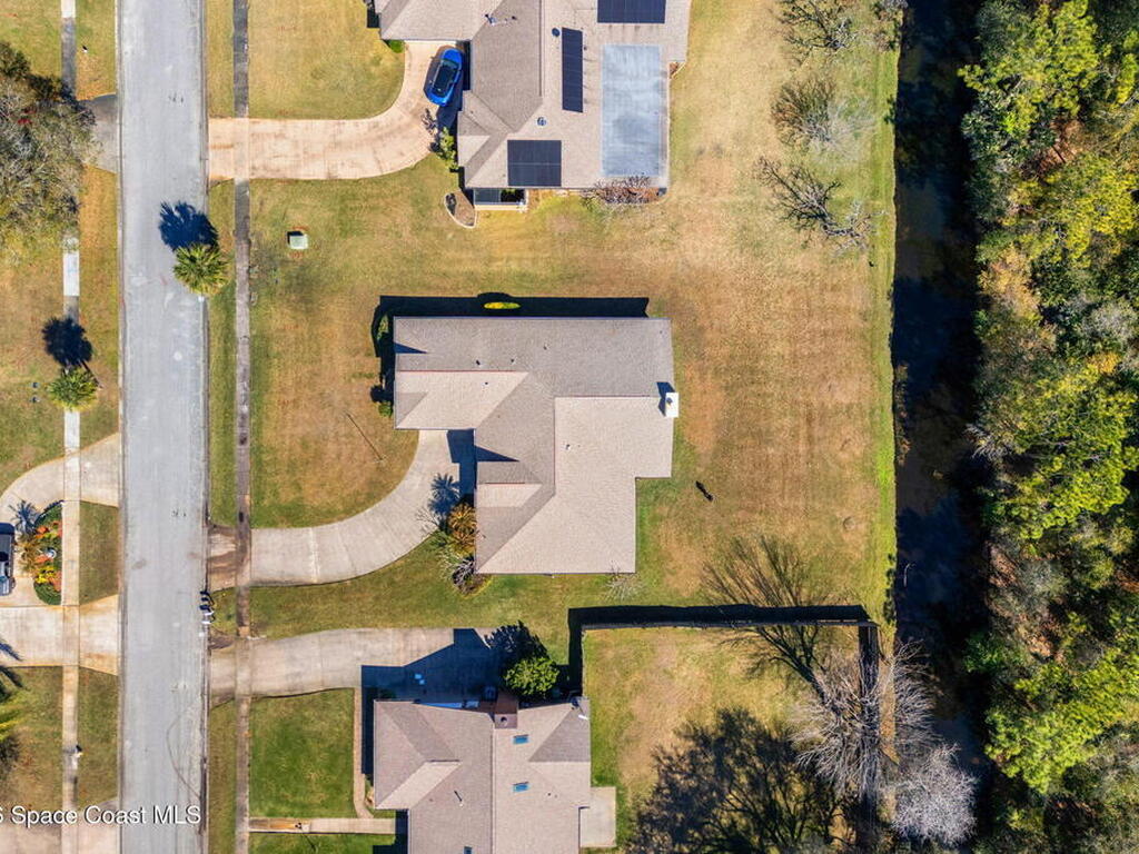 2213 Woodlawn Circle, Melbourne, FL 32934