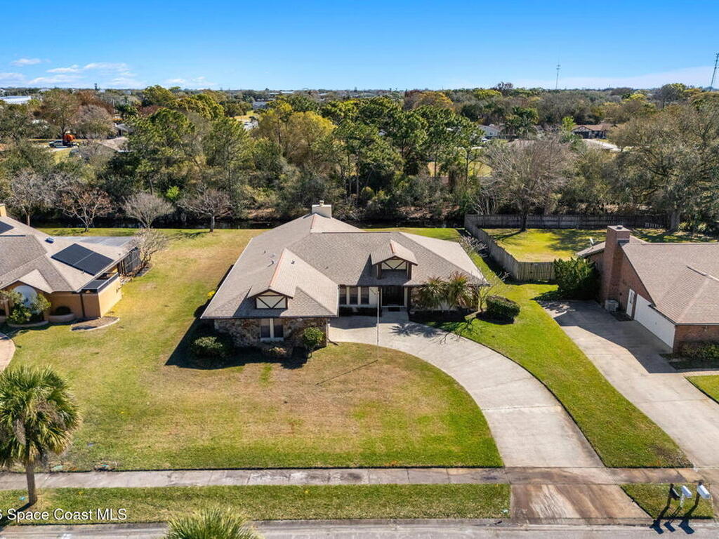 2213 Woodlawn Circle, Melbourne, FL 32934