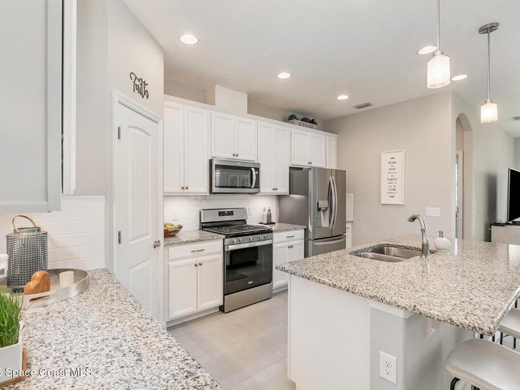 3155 Hummingbird Way, Melbourne, FL 32940