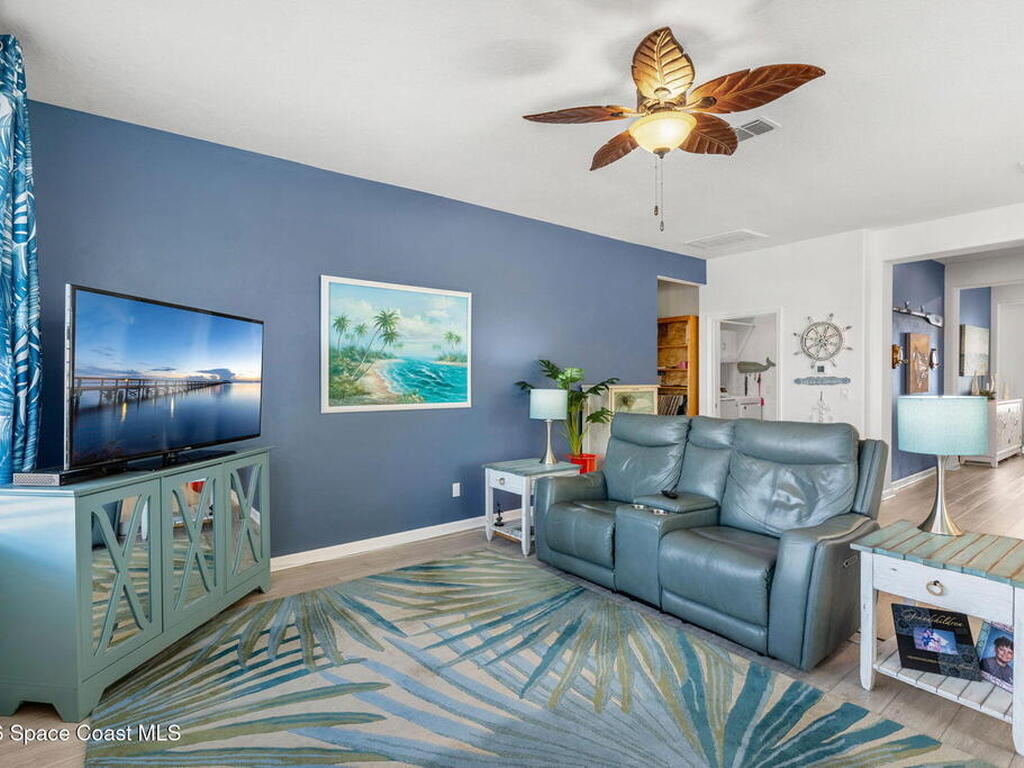 1099 Corbin Circle, Palm Bay, FL 32908