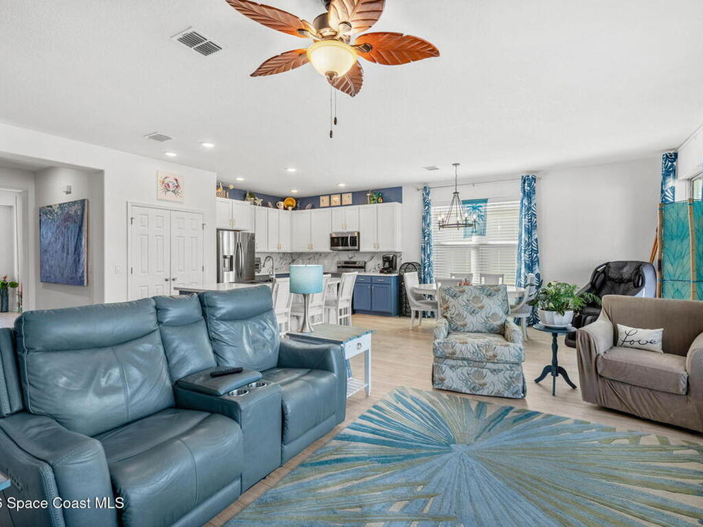 1099 Corbin Circle, Palm Bay, FL 32908